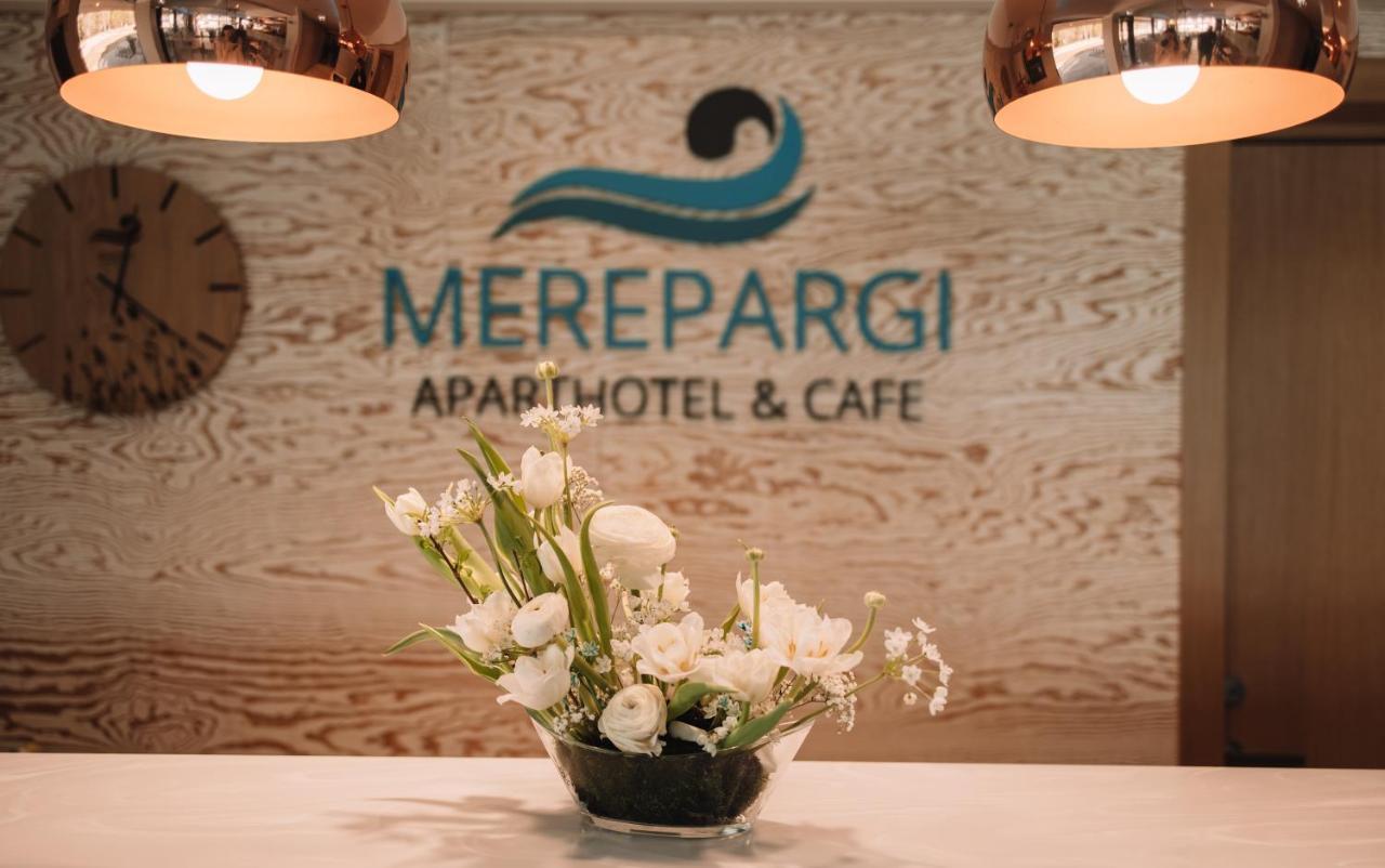 Merepargi Aparthotel & Cafe นาร์วา-โยเอซู ภายนอก รูปภาพ